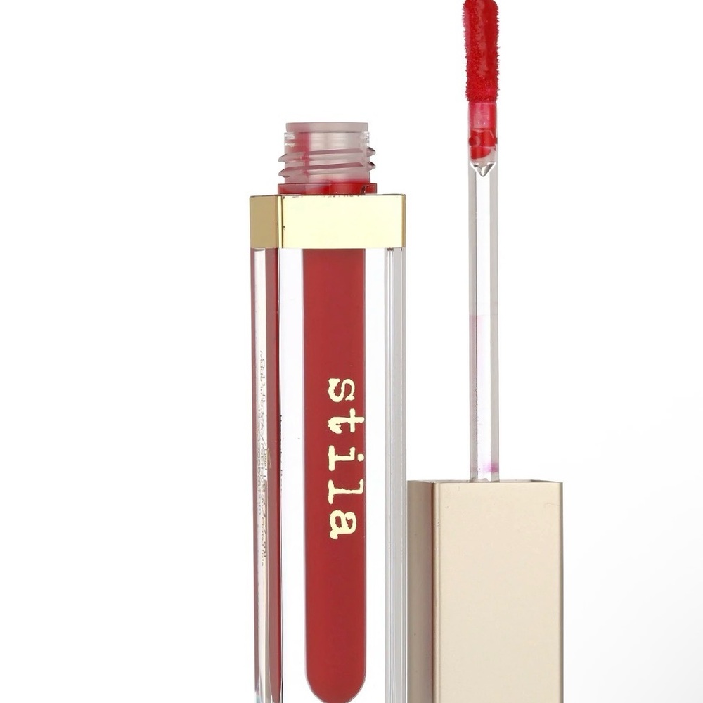 ✨ Stila Beauty Boss Lip Gloss – In the Red✨